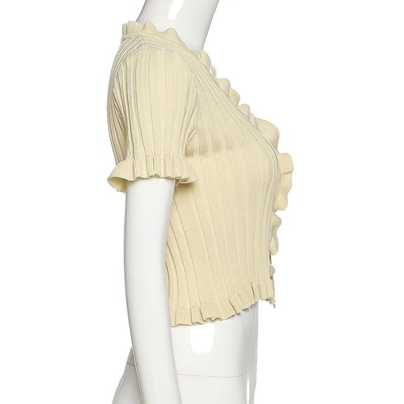 Ruffle Trim Short-Sleeved Button-Up Top - Picture 4 of 7